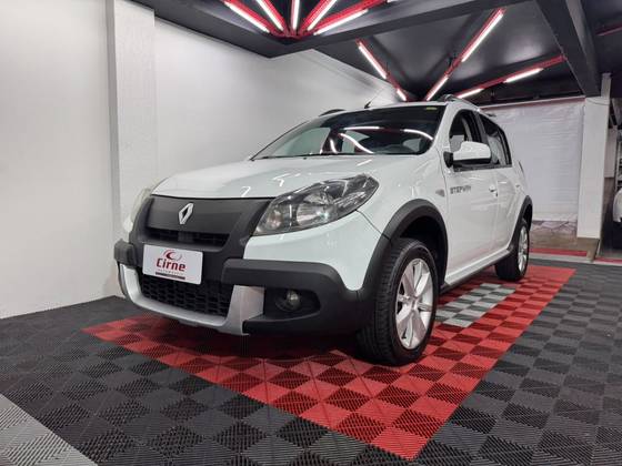 RENAULT SANDERO 1.6 STEPWAY 16V FLEX 4P AUTOMÁTICO